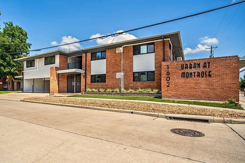 1BR in the Heart of Montrose! Free Parking 11-pr828684