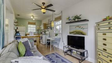 House (1 Bedroom) | Interior