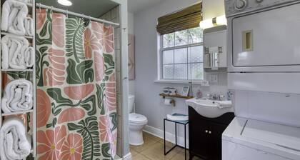 1 Bedroom Spanish Bungalow Guest House