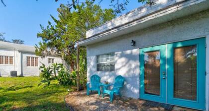 1 Bedroom Spanish Bungalow Guest House