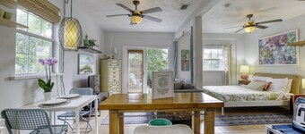 1 Bedroom Spanish Bungalow Guest House
