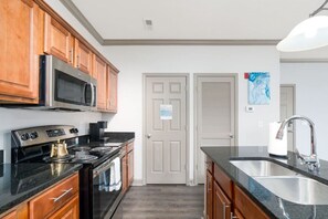 Interior - Affordable 1-bedroom Apartment Keystone (Indianapolis)