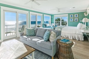 Interior - Diamond Dunes (Panama City Beach)
