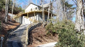 House (2 Bedrooms) | Front of property