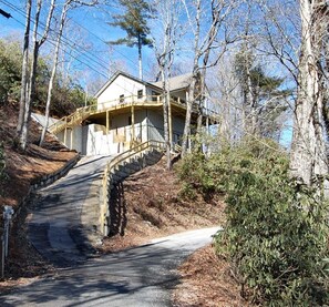 Exterior - The Owlery, Walk to Town (Highlands)