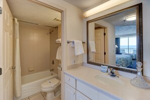 Interior - Sea Swept Ocean Front Studio (Daytona Beach)