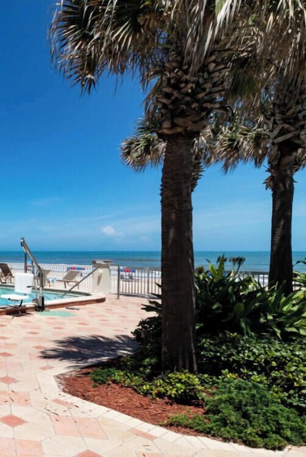 Interior - Sea Swept Ocean Front Studio (Daytona Beach)