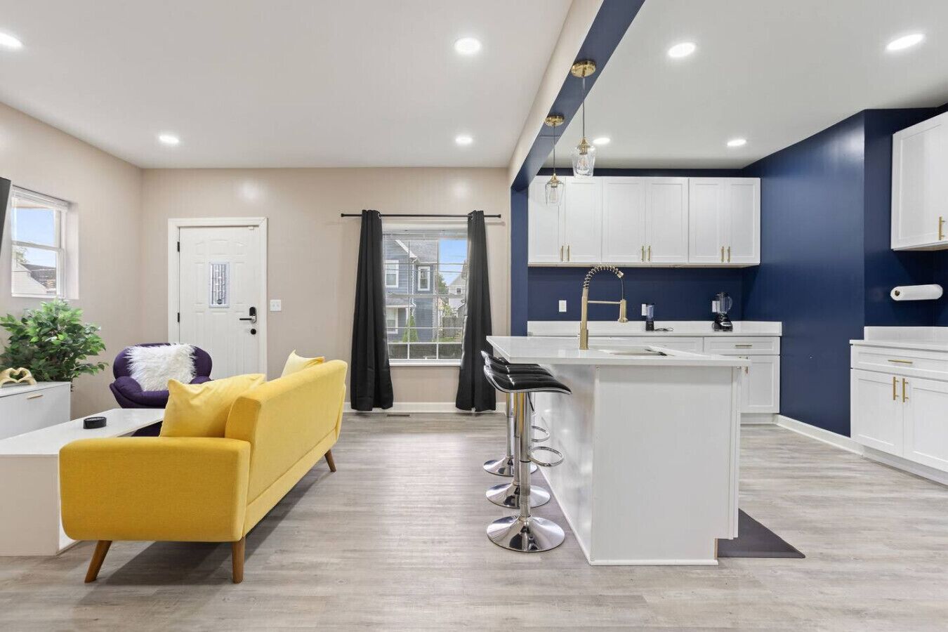 House (3 Bedrooms) | Interior