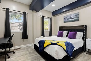House (3 Bedrooms) | Interior - Modern Comfort Downtown Indy Stylish 3BR Getaway (Indianapolis)