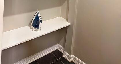 Modern 2 Bed Near Rice University