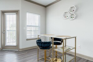 Interior - Lovely 1-bedroom Keystone (Indianapolis)