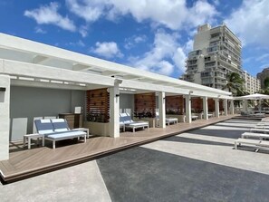 Interior - Top Floor Studio With Balcony & Views 3528 (Honolulu)