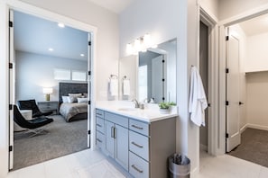 Nhà (4 Bedrooms) | Nội thất