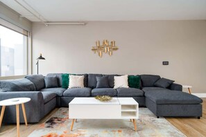 Interior - Downtown Indy Private Room (Indianapolis)