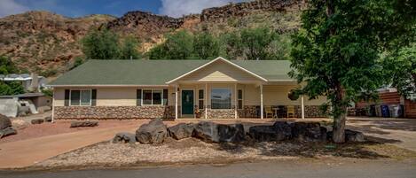 Ferienhaus (5 Bedrooms) | Fassade der Unterkunft