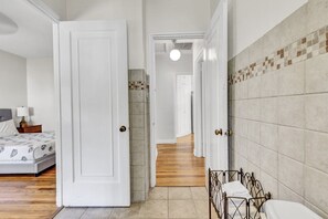 House (3 Bedrooms) | Interior - Spanish Beach Bungalow Mainhouse (Holly Hill)