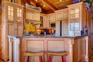 Interior - Hilltop Hideaway (Highlands)