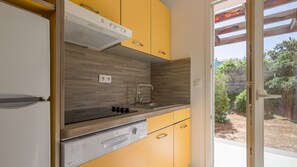 Refrigerador, microondas, parrilla de estufa y lavavajillas 