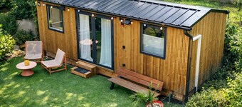 Chic Tiny House with Garden - Between Aix and Marseille