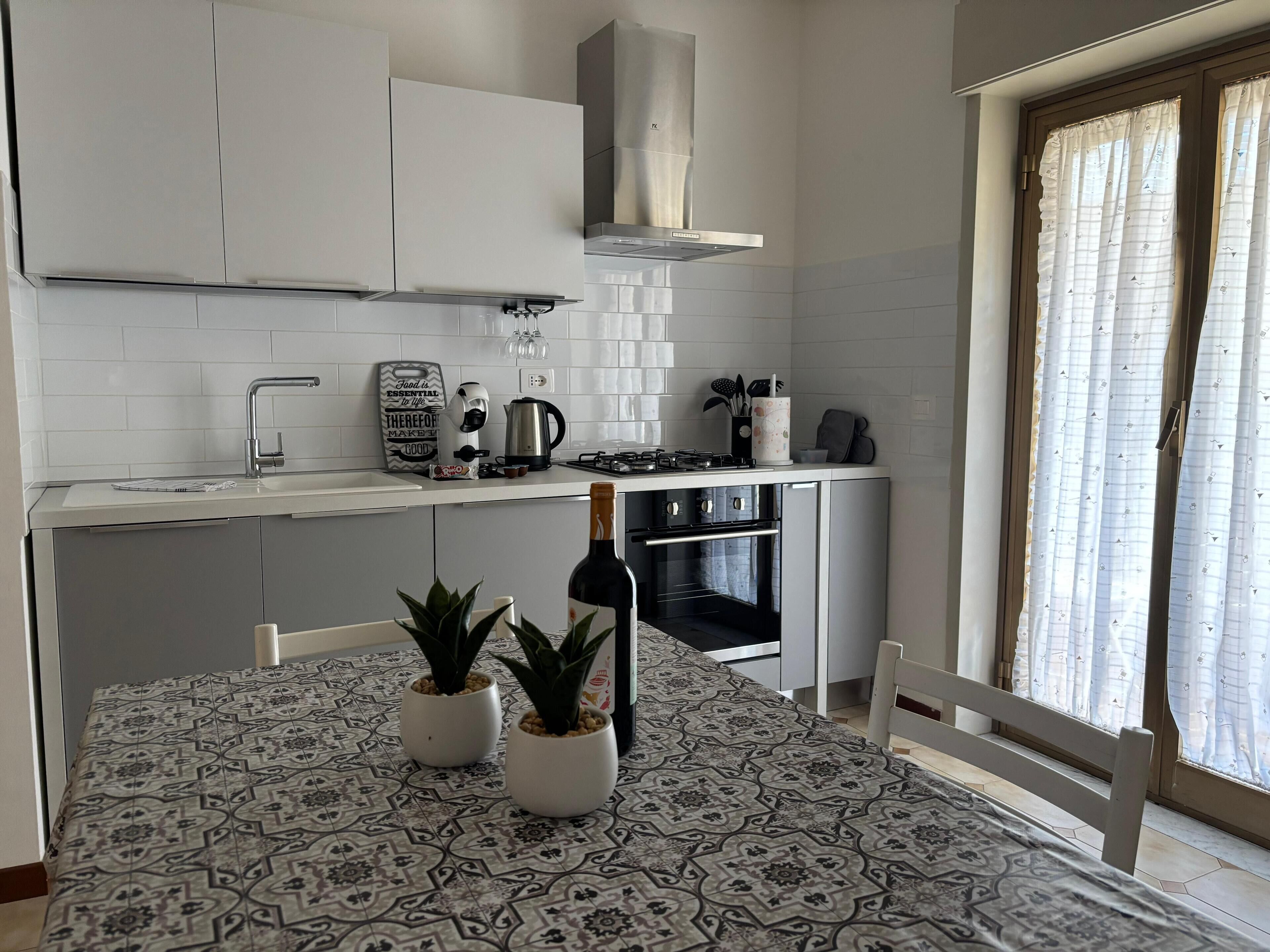 Forno, piano cottura, lavastoviglie