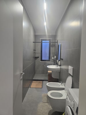 Bathroom - Jorida Old Bazar Tirana Central Stay  (Tirana)
