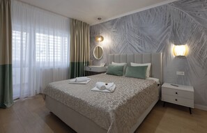 2 bedrooms, in-room safe, desk, iron/ironing board - Imedio Olive Apartment Aviatiei (București)