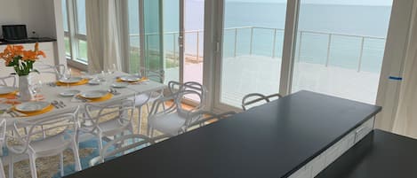 用餐