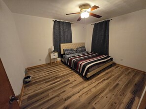 3 habitaciones, tabla de planchar con plancha y wifi gratis 