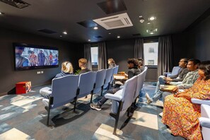 Coin salon dans le hall