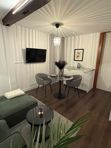 Schöne möblierte 2-Zimmer-Wohnung im zentralen Ludwigsburg