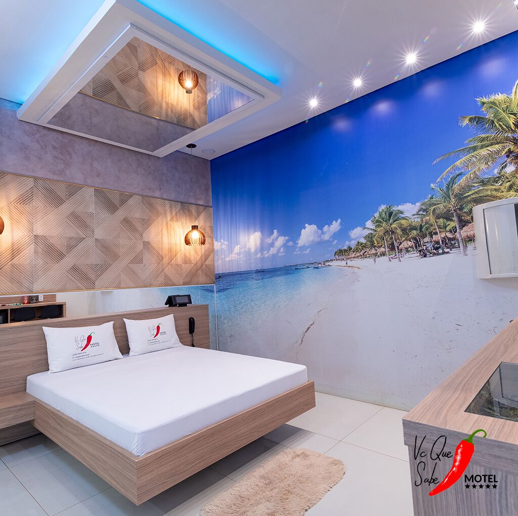 Quarto casal com design assinado | Roupas de cama premium, Wi-Fi de cortesia, roupa de cama