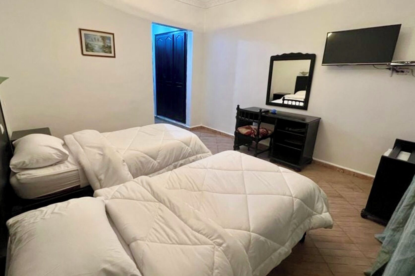 Habitación estándar con 1 cama doble o 2 individuales | Escritorio, espacio para trabajar con un portátil, cortinas opacas