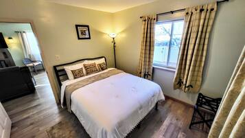 3 slaapkamers, een strijkplank/strijkijzer, wifi, beddengoed