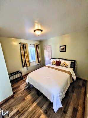 3 多间卧室、熨斗/熨衣板、WiFi、床单