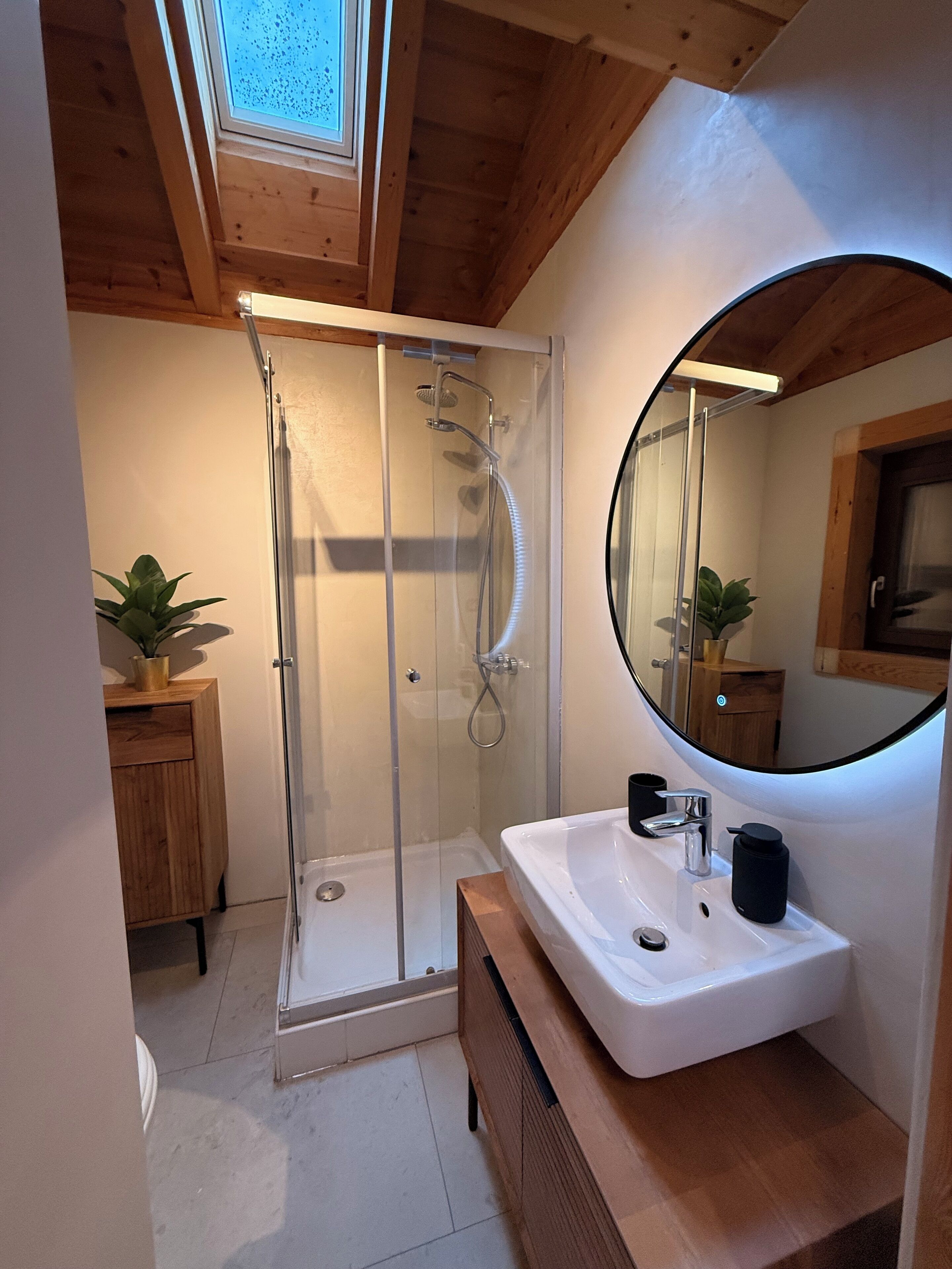 Appartement Supérieur, vue jardin | Salle de bain