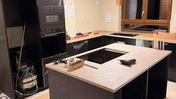 Superior-Apartment, Gartenblick | Eigene Küche | Kühlschrank, Mikrowelle, Hochstuhl