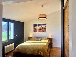 2 chambres, bureau, fer et planche à repasser, Wi-Fi gratuit