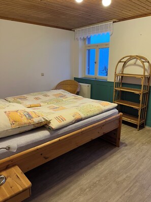 2 dormitorios, cuna de viaje, wifi y ropa de cama