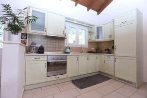 Private kitchen - Villa Sophia (Corfu)