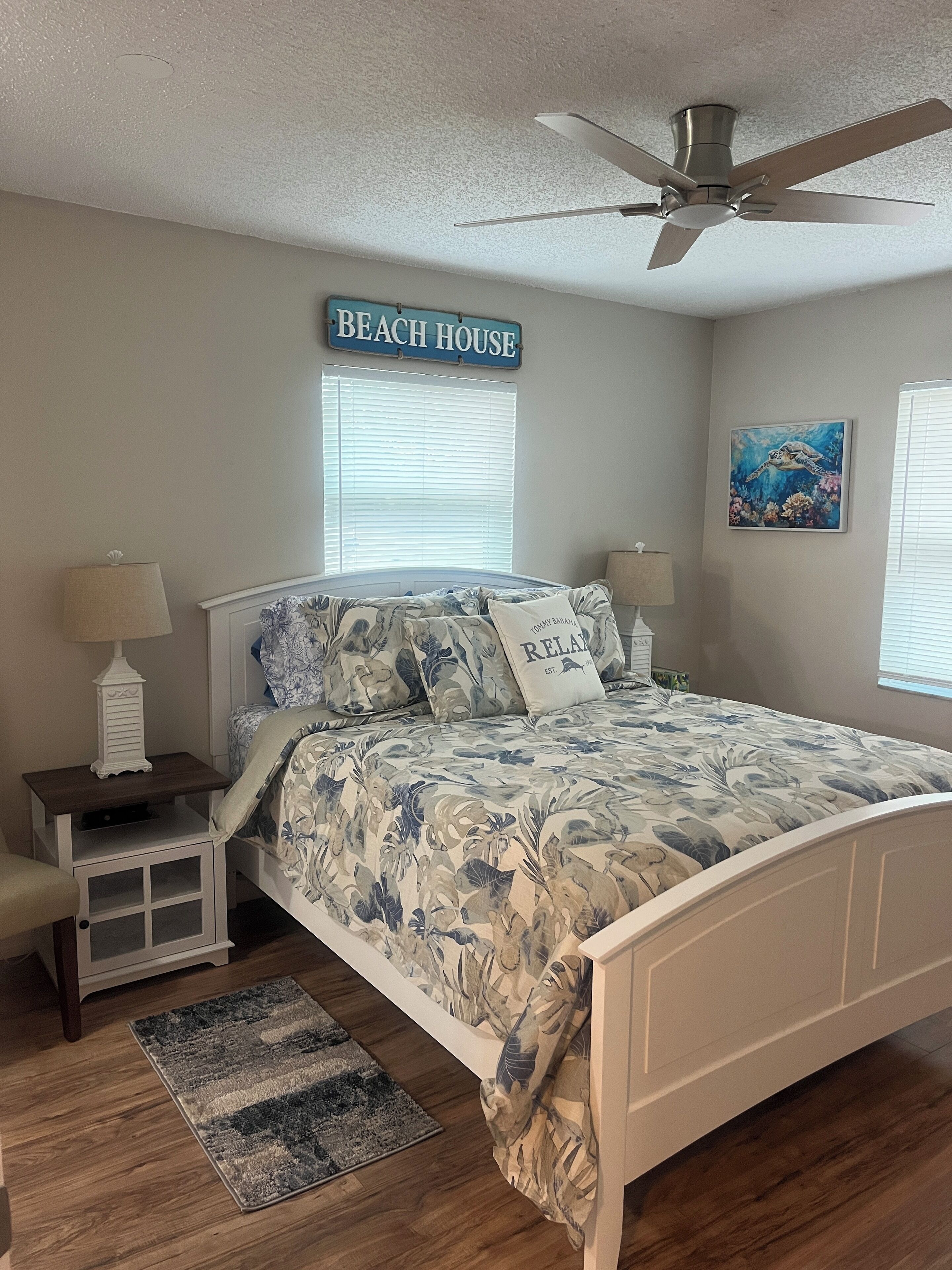 Bügeleisen/Bügelbrett, Internetzugang, Bettwäsche