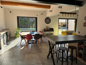 Dining - Spacious villa with pool in southern Luberon (La Bastidonne)