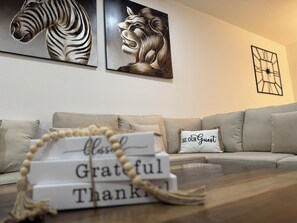Interior - The Nest just mins from the magic. Apt mins to parks. (Kissimmee)