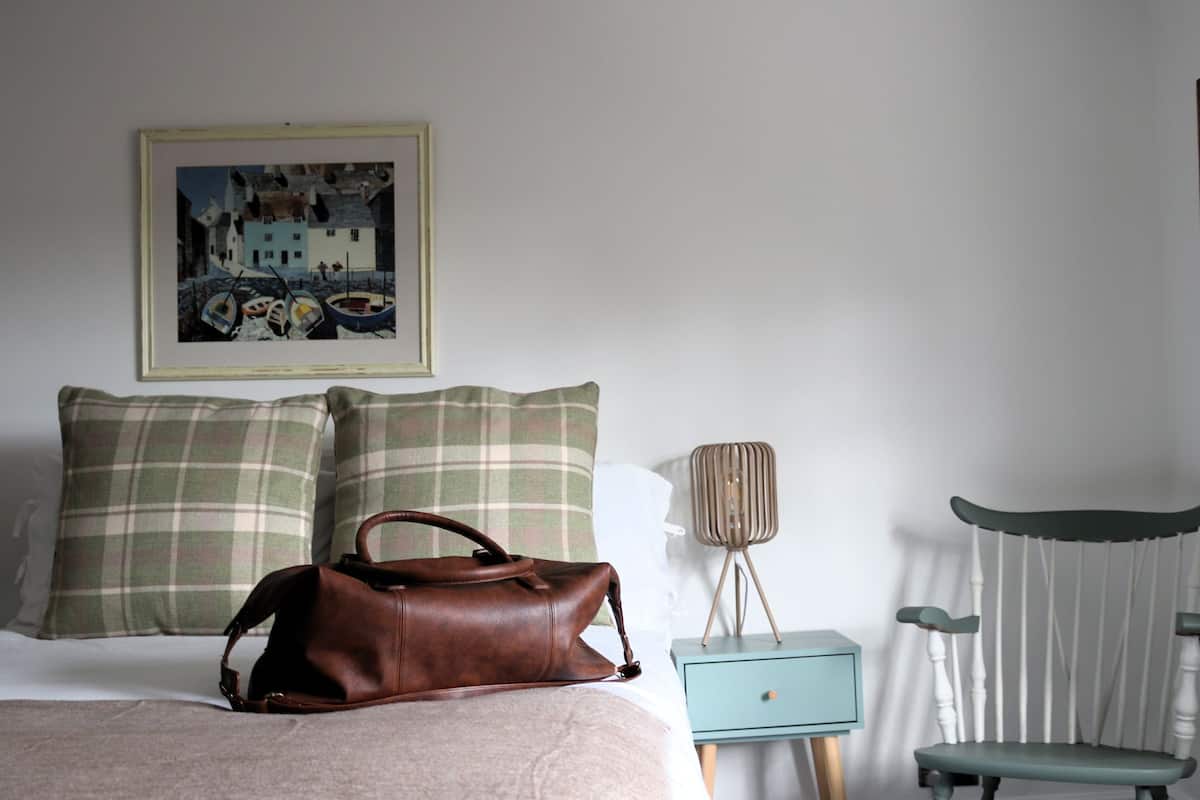 Comfort Double Room | Blackout drapes, iron/ironing board, free WiFi