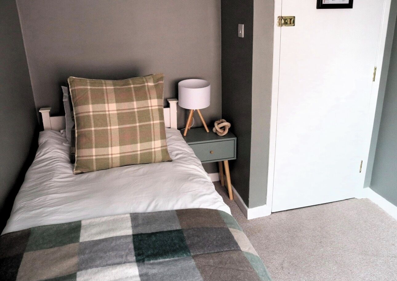 Classic Single Room | Blackout drapes, iron/ironing board, free WiFi