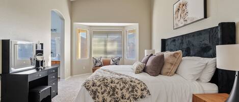 4 habitaciones, tabla de planchar con plancha, wifi y ropa de cama