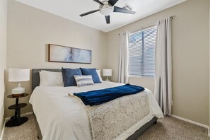4 chambres, fer et planche à repasser, Wi-Fi, draps fournis