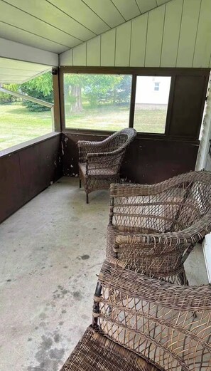 Terrace/patio - Cozy Hermitage Home (Hermitage)