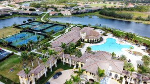 Exterior - Luxury 3BR Coach Home in Gated Gran Paradiso -Resort Amenities, Pool & Views! (Venice)