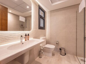 Towels, soap, shampoo, toilet paper - Chic 2BR Serviced Apartment at Cairo Festival City (Cairo Governorate)