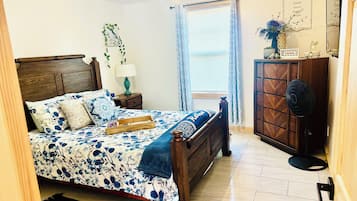 1 bedroom, travel cot, free WiFi, bed sheets
